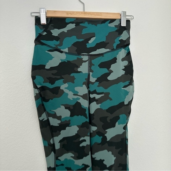 Lululemon Base Pace High-Rise Running Leggings Heritage Camo Teal Multi Size 6 - Picture 3 of 9
